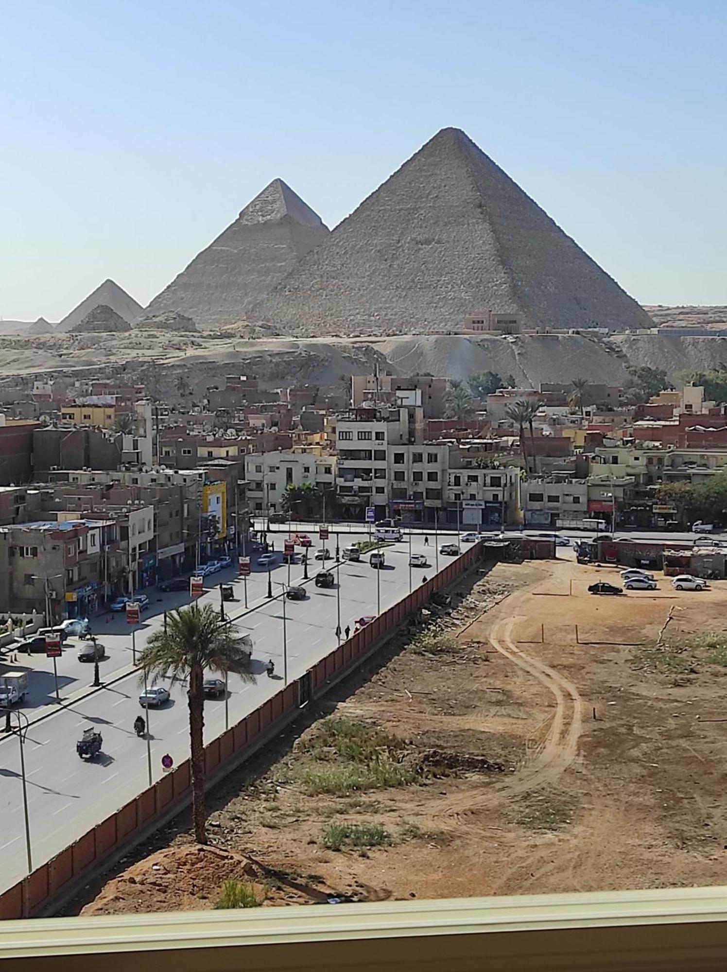 Pyramids View Suite/Vista Piramidi El El Cairo Habitación foto